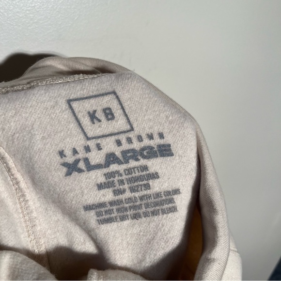 Kane Brown Blessed and Free Tour Set in Cream - Picture 7 of 15